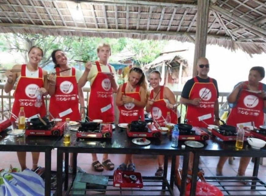 Hoi An: Vegetarian Cooking Class w Local Family and transfer - Hotel transfers and meeting-point details