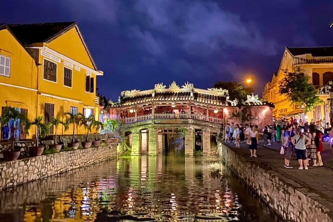 Hoi An Walking Tour, Sampan Boat Trip , Foodie Tour by Night - A useful introduction to Hoi An food