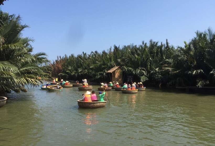 Hoian/Danang: Eco Cooking Class, Cruise Trip, Basket Boat - Making rice milk and rice paper