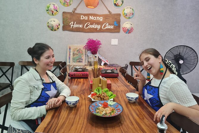 Home Cooking Class: Market, Garden and cooking 4 dishes - Han Market and Da Nang Cathedral: the opening stops