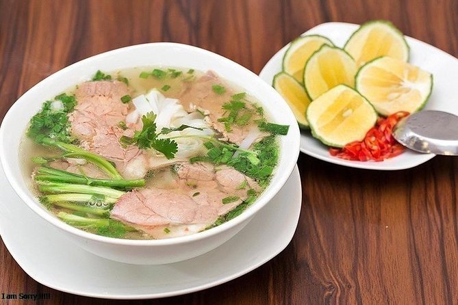 [HOT] Hanoi Old Quarter Walking Street Food - Small Group Tour - Banh mi and the practical side of street food
