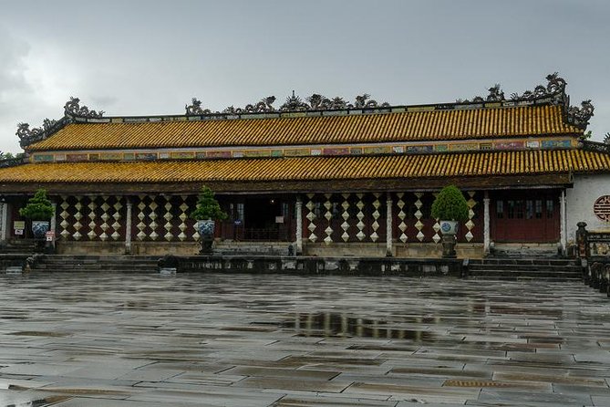 Hue City and The Citadel via Hai Van Pass Daily Small Group Tour - Thien Mu Pagoda and Hue’s spiritual side