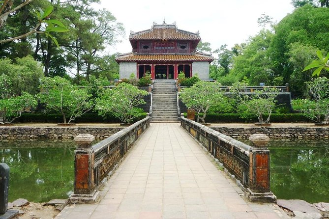 Hue City Day Tour with Dragon Boat from Hue or Danang, Hoi An - Private car, motorbike, or guided car