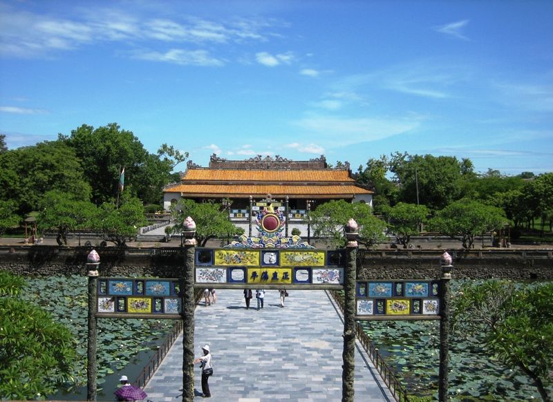 Hue City Full-Day Tour - How the guiding shapes the experience
