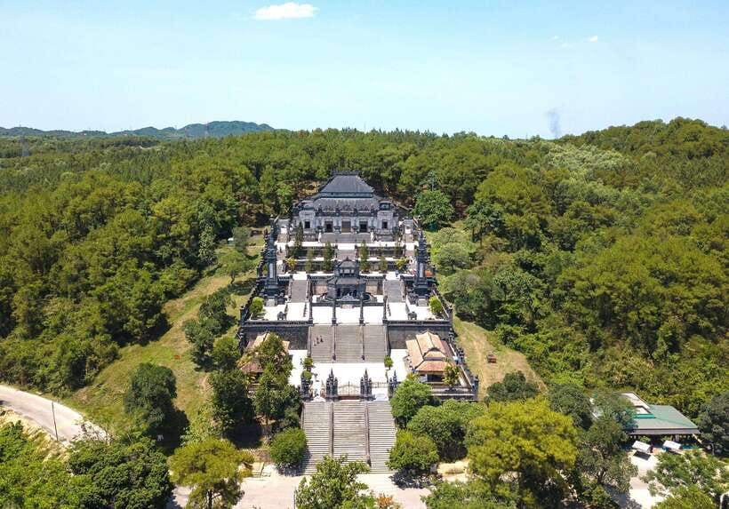 Hue :Exploring Royal City with Multi Options and Dragon Boat - Key points to know before booking