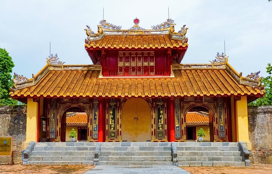 Hue: Hue Royal Tombs Tour Visit 3 Best Tombs & Pagoda - A private car is the real value at this price