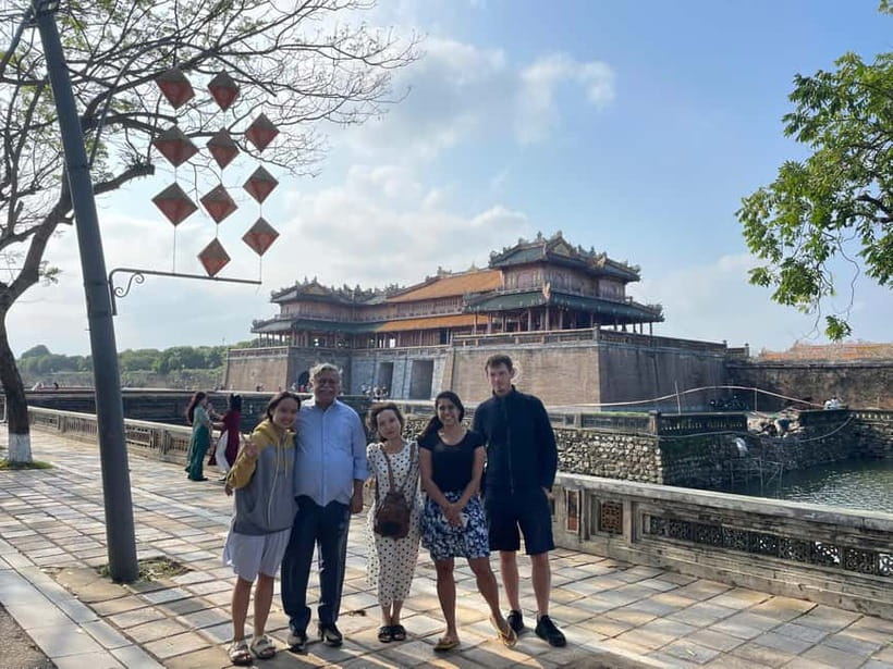 Hue Imperial Ancient City Walking Tour - Thai Hoa Palace and the ceremonial court