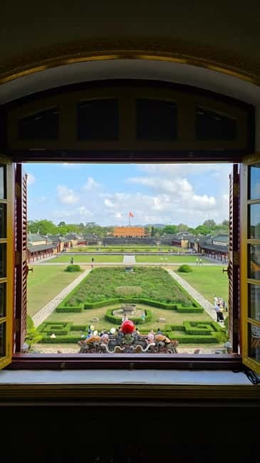 Hue Imperial city walking tour and optional royal tombs - Key points at a glance