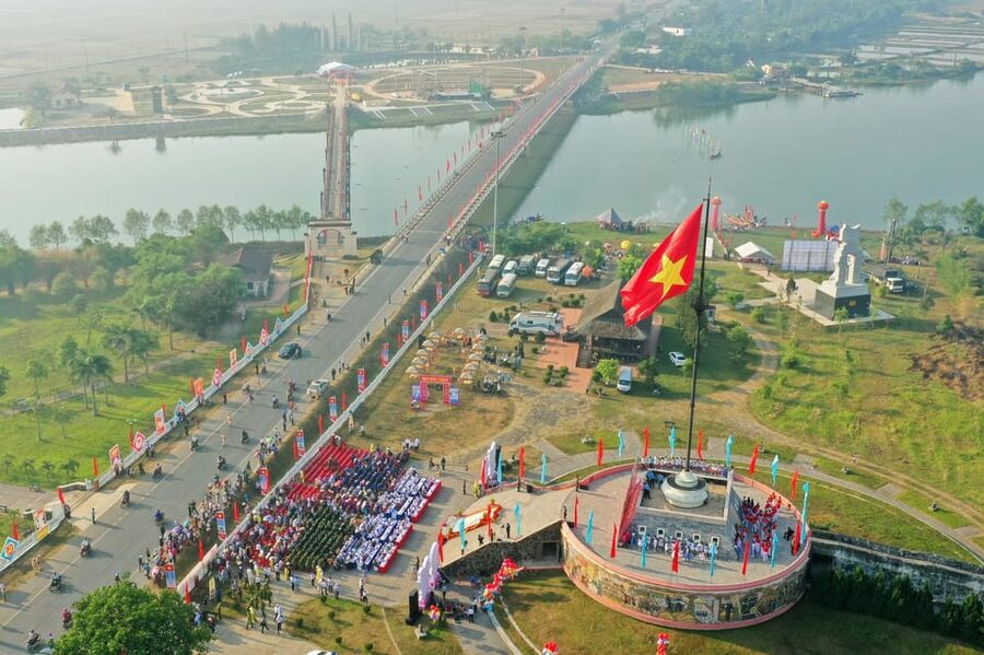 Hue : Private Day Trip to DMZ : Vinh Moc tunnel & Khe Sanh - Who should choose this trip