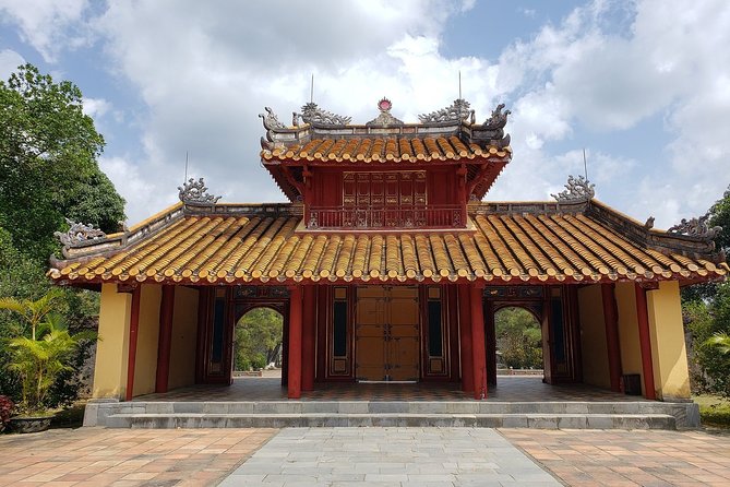 Hue’s Top Attractions by Car with Informative ES Driver - A private ride through Hue’s imperial past