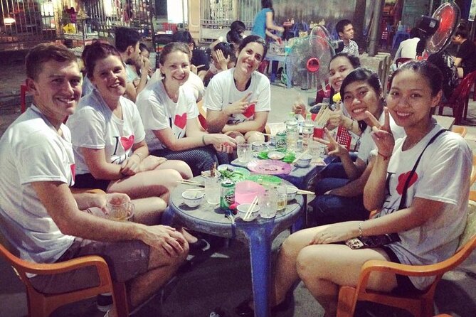 Hue Street Food Tour At Night By Scooter - Night market sweet soup and a final change of pace