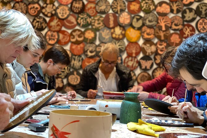 Incense Village, Hat Making & Lacquer Artisan Small Group Hanoi - Ha Thai: painting lacquer in a village with centuries of craft