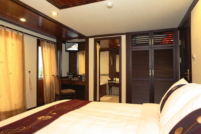 Indochina Sails Halong Bay - Cabins, comfort, and the classic junk atmosphere