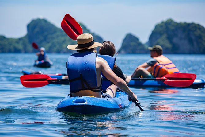 Kayaking at Lan Ha Bay - Getting onto the junk boat and into the bay