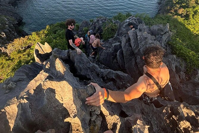 Lan Ha Bay 2 Days 1 Night Adventure - Key points at a glance