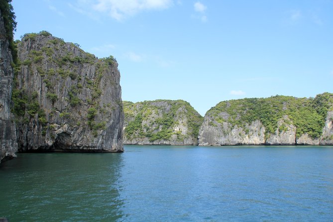 Lan Ha bay Boutique Cruise 2D/1N Tour: Kayaking & swimming at pristine places - Why two days works better in Lan Ha Bay