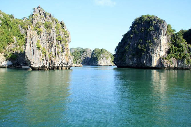 Lan Ha bay Boutique cruise 3D/2N: Kayaking - Swimming & Biking Viet Hai villages - Day three: One last paddle before returning