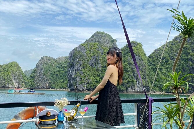 Lan Ha Bay day tour from Cat Ba, Hanoi - Serenity Boutique Cruise - The return route and sunset party