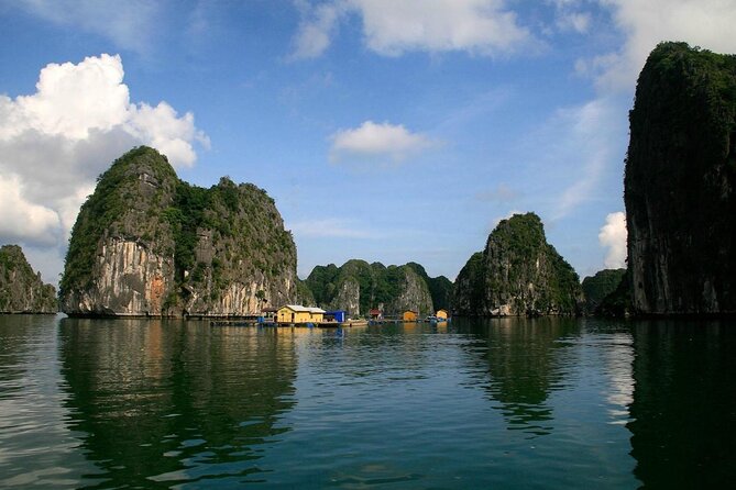 Lan Ha - Ha Long Bay - Dau Be island 2D/1N from Cat Ba in less touristy areas. - Key points at a glance
