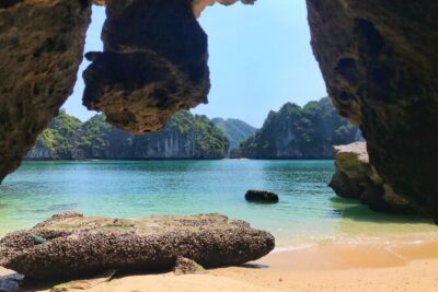 Lan Ha – Ha Long Bay – Dau Be island 2D/1N from Cat Ba in less touristy areas.