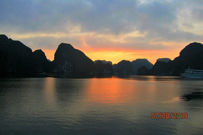 Lan Ha - Ha Long Bay - Dau Be island 2D/1N from Cat Ba in less touristy areas. - Day two: Tien Ong Cave and Cong Tau Lagoon