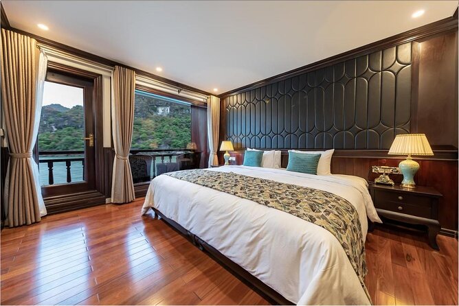 LIKE A BOSS-Luxury options-2d/1n All inclusive in Halong Bay - Communication and group size