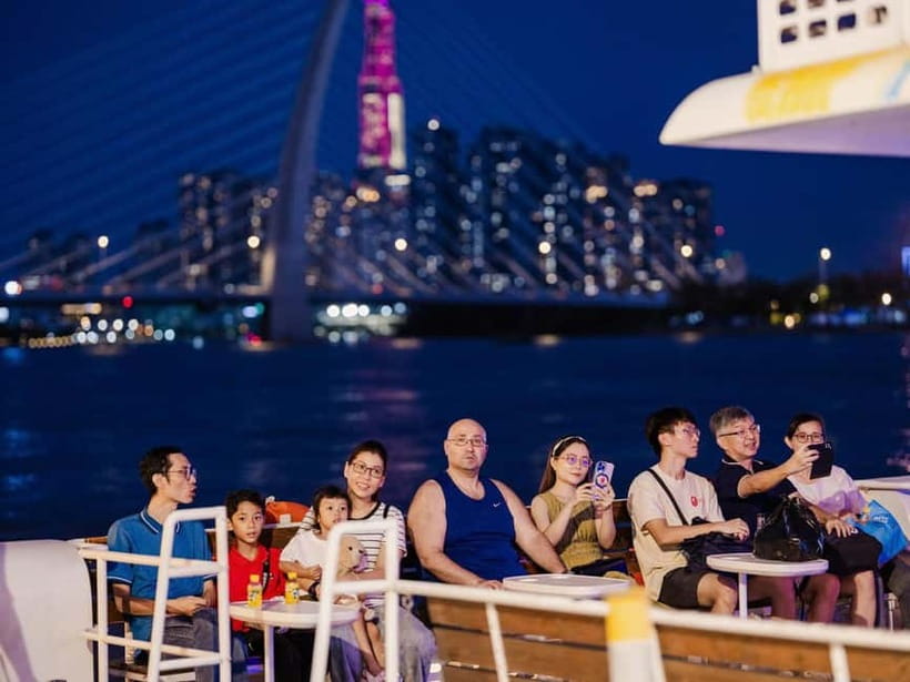 Lively Saigon River Sightseeing Cruise + Guided Walking Tour - Choosing the right cruise time