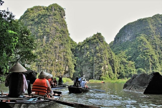Luxury Hoa Lu - Tam Coc - Mua Cave 1 Day Tour - By Limousine & Small Group - Limousine transport and the early start
