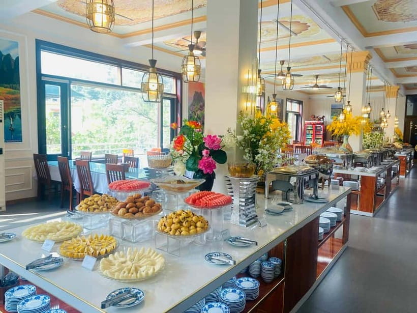Luxury Limousine Tour: Hoa Lu, Trang An/Tam Coc & Mua Cave - Who should book this tour