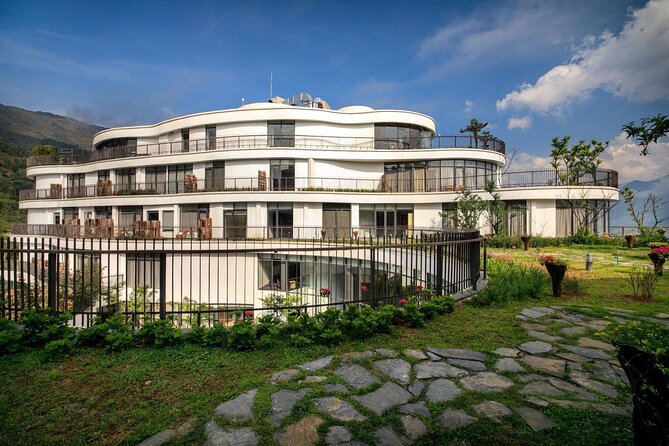 LUXURY SAPA TOUR 2D1N -Stay At 5 Star Hotel-Transfer by sleep bus - Rice terraces, village trails, and the pace of the route