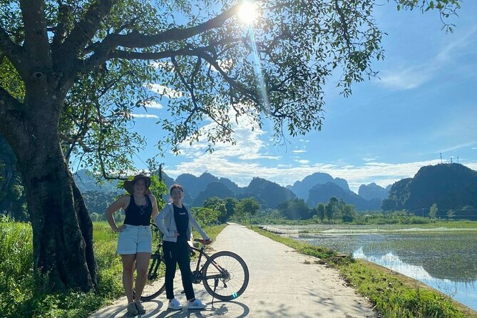 Luxury small Group Hoa Lu - Tam Coc - Mua Cave Max 6 - 8 pax/tour - Lunch and the cooking-class question