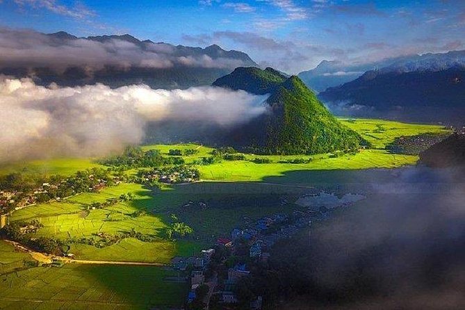 MAI CHAU 1 DAY TOUR | HIDDEN CHARM | SHARED or PRIVATE OPTIONS - Four hours among Mai Chau’s fields and villages