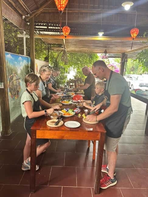 Market Tour, Basket Boat Ride & Cooking Class by Hangcoconut - A three-hour taste of Hoi An’s countryside