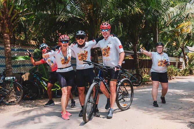 Mekong Delta 4 Days Cycling Trip-Off the Beaten Track - Day 2: Coconut country and village craft