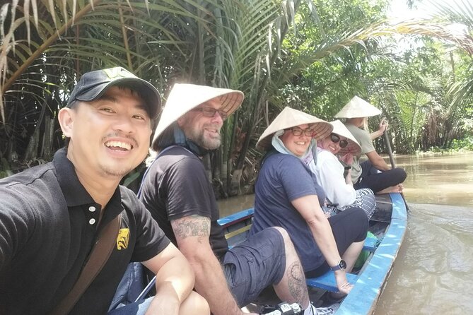 Mekong Delta Full Day Trip - My Tho & Ben Tre - VIP Private Tour - The quiet sampan ride
