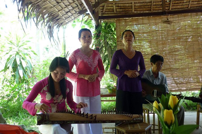 Mekong Delta Small Group Full Day Tour - Vinh Trang Pagoda sets the tone