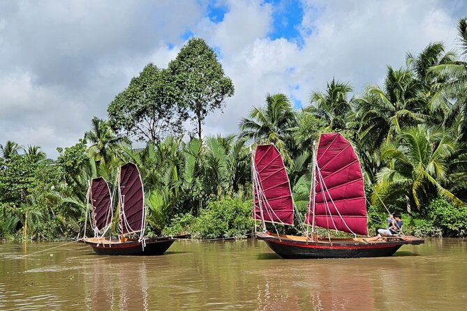 Mekong River Relaxing Sail boat cruise to Coconut Canals (1.5HRS) - One hour among coconut palms and canals