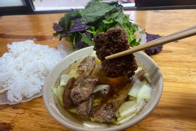 Minh's Unique Street Food Adventure - What the three hours feel like