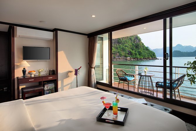 Mon Chéri Cruise 5 star: Unique 2 Days Tuan Chau - Halong bay - Lan Ha Bay - Food, cooking, and evenings on the boat