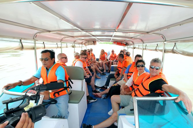 Morning CuChi Tunnels-Tapioca-Secret Traps Luxury Speedboat 2Ways - Tapioca, hot tea, and a Vietnamese lunch