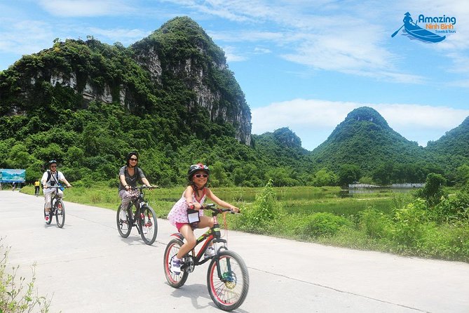 Mua Cave - Tam Coc - Bich Dong Day tour with transfer, local family & bike - Bich Dong Pagoda in three levels