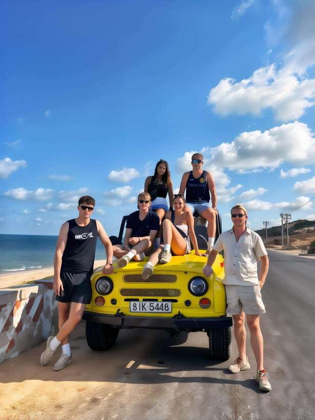 Mui Ne: Best Private Sand Dunes Jeep Tour at Sunrise/Sunset - Private Jeeps, friendly drivers, and communication