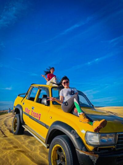 Sand Dunes Jeep Tour with Friendly English Guide