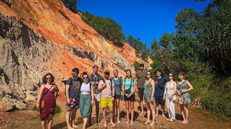 Mui Ne: Sand Dunes Jeep Tour with Friendly English Guide - Roadside photo stops and old jeeps