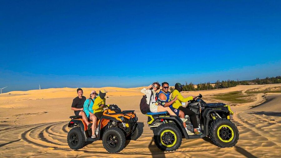 Mui Ne: Sand Dunes Jeep Tour with Friendly English Guide - Red Sand Dunes and the final light