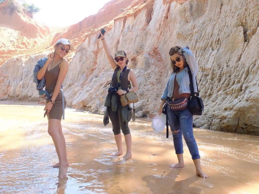 Mui Ne: Sunrise /Sunset Jeep Tour with Quad Bike ATV & Guide - What the guide adds to the day
