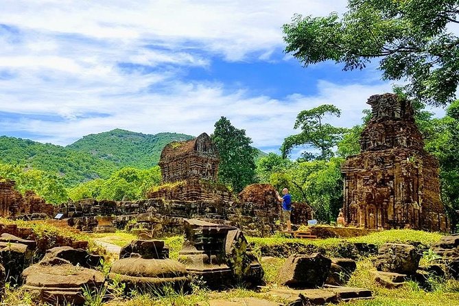 My Son Sanctuary And Hoi An Heritage Full-day Tour - Walking through Hoi An Ancient Town