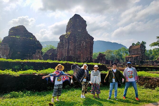 My Son Sanctuary Luxury Trip from Hoi An - Guide quality can shape the whole day