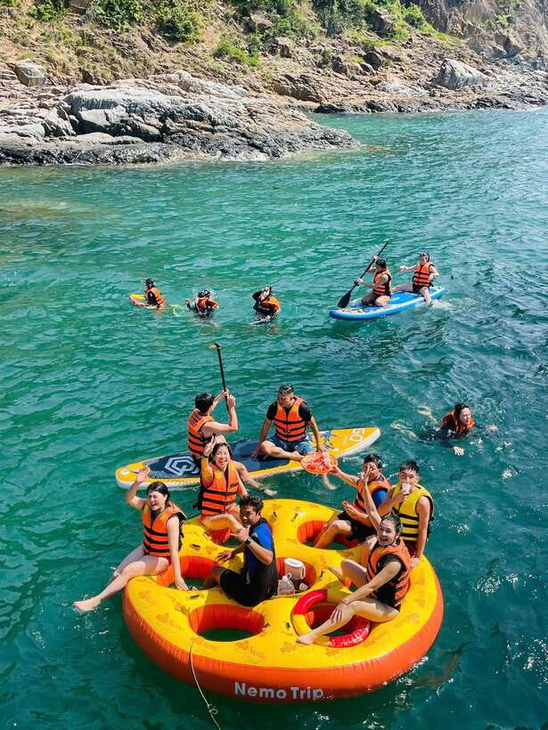 Nha Trang: Hopping Tour, Snorkeling, Boat Party, & BBQ Lunch - The guides make the difference