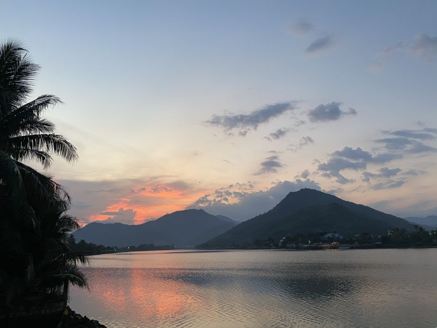 Nha Trang: Stand-up Paddleboard Sunset Tour - Following the Cai River by paddleboard